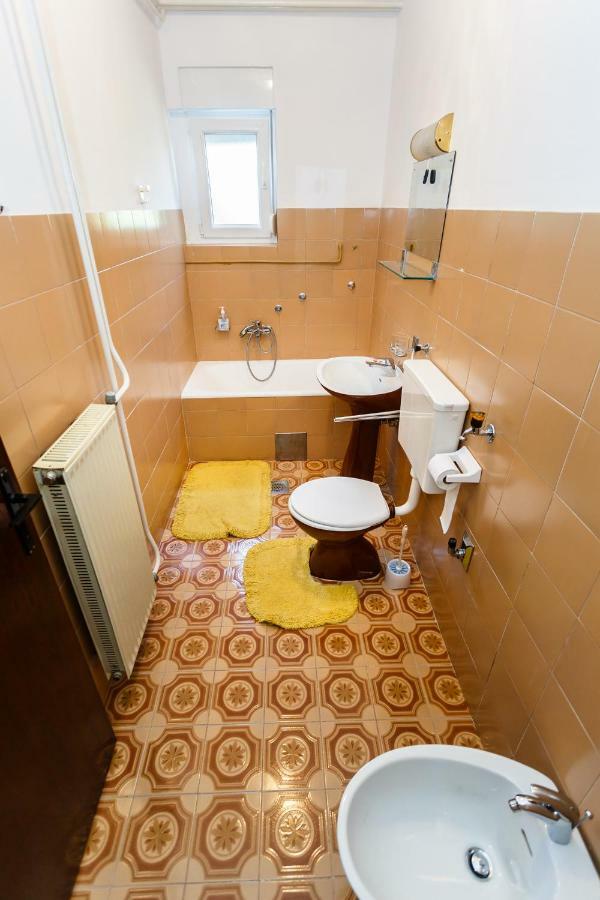 Apartmani Jelica Крк Екстер'єр фото